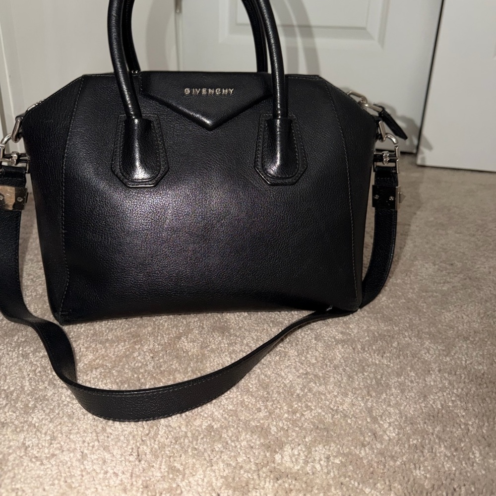 Givenchy Black Medium Antigona Handbag